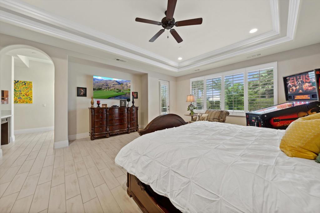 MLS #219136316DA image #18