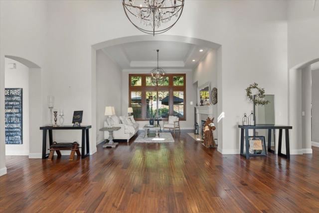 2380 Sunflower Circle, Gilroy CA: https://media.crmls.org/mediaz/0b8d71f2-812c-42a4-a0e0-95727eebb21f.jpg
