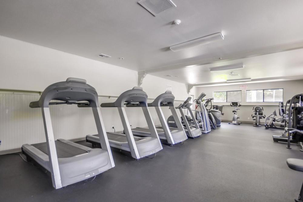 https://media.crmls.org/mediaz/0b8dea67-2226-42eb-bda8-7eeef3d4496f.jpg?preset=X-Large