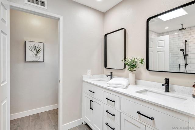 9068 Buckwheat St, San Diego CA: https://media.crmls.org/mediaz/0b8e2dde-99cf-482b-a6b2-ea1e6705b048.jpg