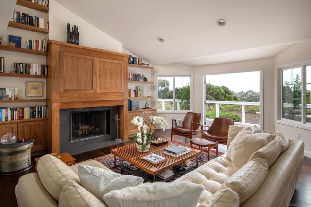 1048 Highland Drive, Del Mar, California 92014, 5 Bedrooms Bedrooms, ,3 BathroomsBathrooms,Single Family Residence,For Sale,Highland Drive,240011733SD