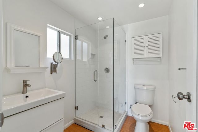 5705 Sunnyslope Avenue, Valley Glen CA: https://media.crmls.org/mediaz/0b8f2f3e-4615-4d2e-9961-a7a4f0ae96c3.jpg