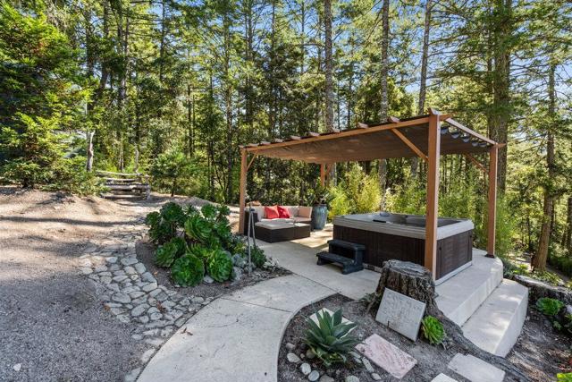 200 S Ranch Road, Pescadero CA: https://media.crmls.org/mediaz/0b8f8944-a08e-4814-9fa8-275625dbe93d.jpg