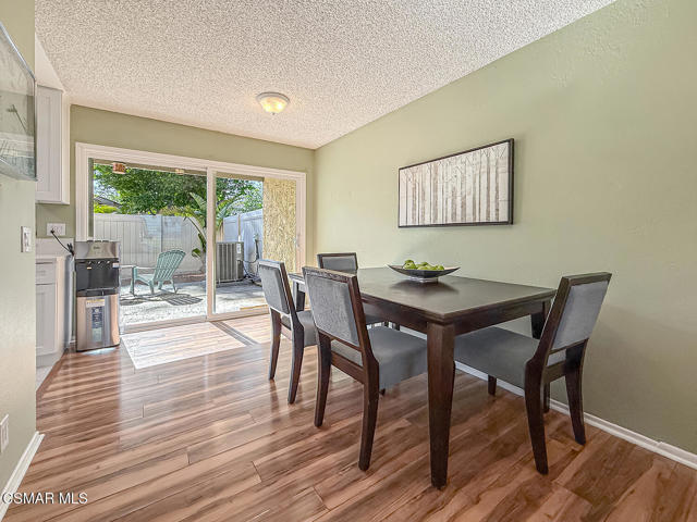 1683 Addax Circle, Ventura CA: https://media.crmls.org/mediaz/0b903687-9d5d-469f-9126-d51726d3b124.jpg