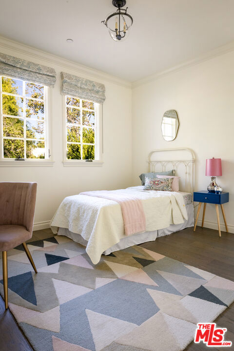 735 N Stanley Avenue, Los Angeles CA: https://media.crmls.org/mediaz/0b9071b1-c00f-43b2-a698-e2e85f9d082f.jpg