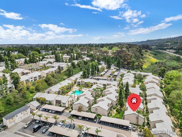 8515 Villa La Jolla Drive, La Jolla CA: https://media.crmls.org/mediaz/0b909268-89e2-4bcd-b154-6459392b06f4.jpg