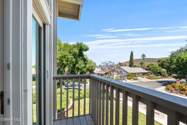 2910 Bear River Circle, Westlake Village CA: https://media.crmls.org/mediaz/0b90b714-e72e-4783-a797-891f95d39b19.jpg