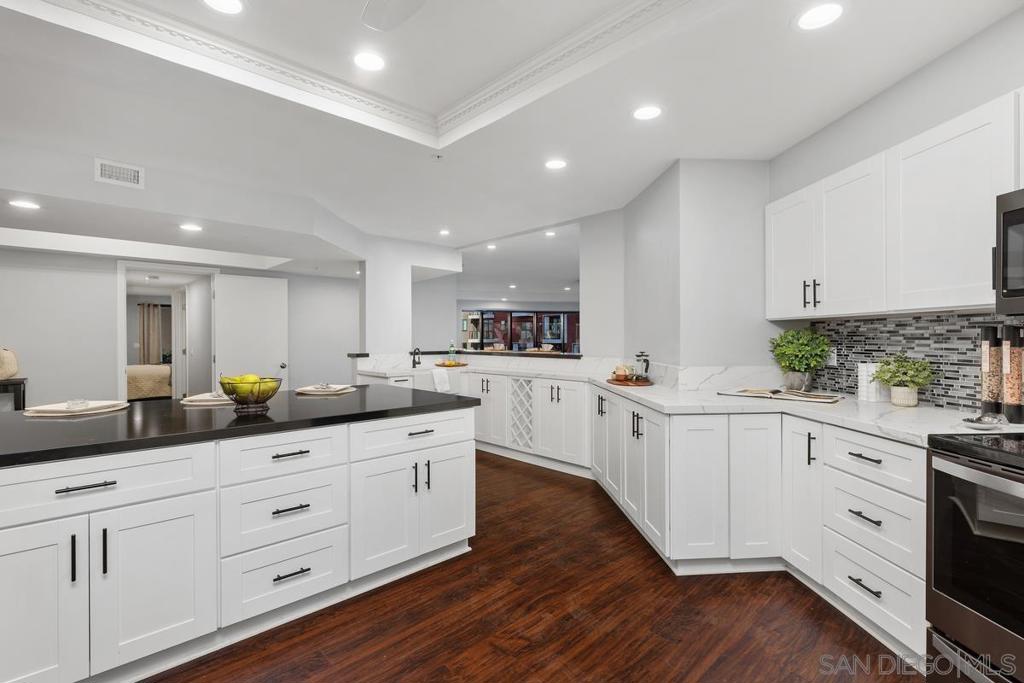 200 Harbor Dr - photo 8