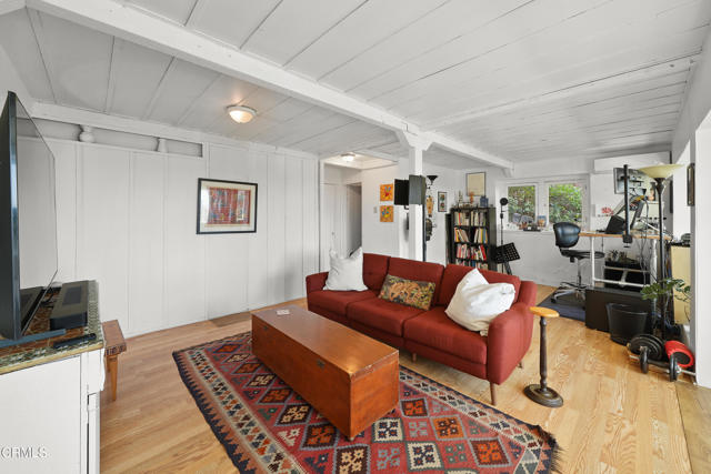 Detail Gallery Image 23 of 36 For 3961 Cumberland Ave, Los Angeles,  CA 90027 - 3 Beds | 2 Baths
