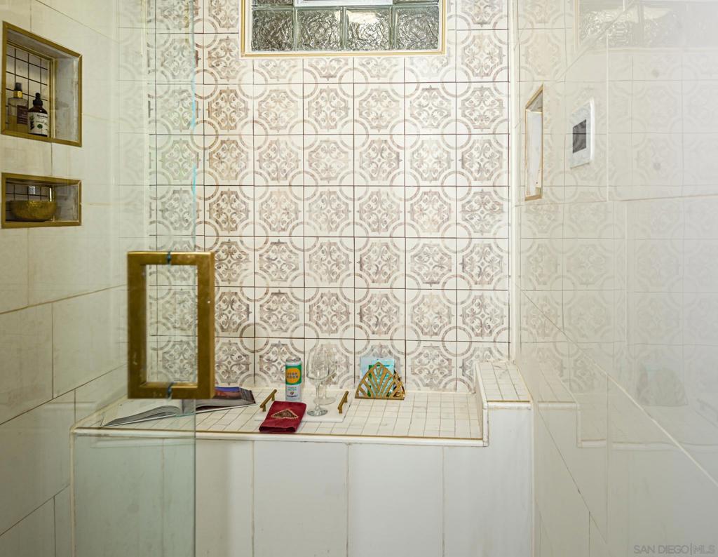 https://media.crmls.org/mediaz/0b91eaae-ecea-484d-b372-a2dc54a31ccf.jpg?preset=X-Large