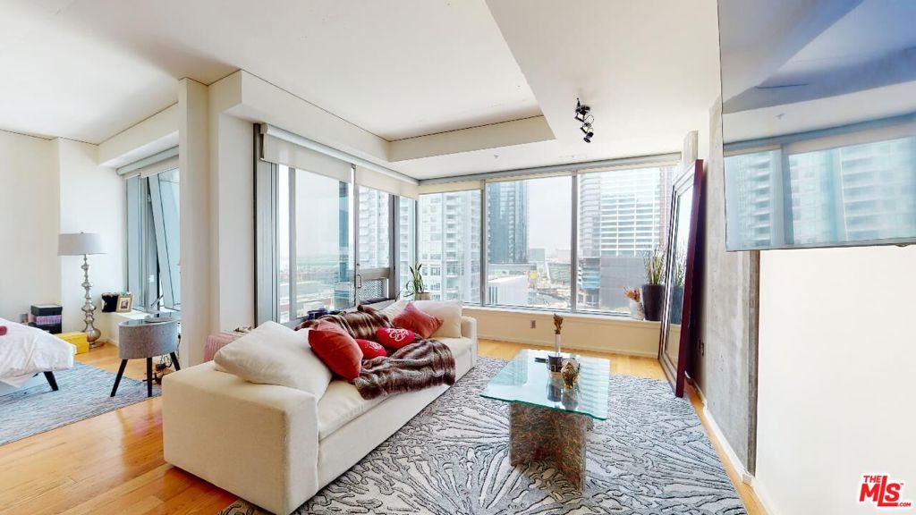 1155 S Grand Avenue #1106