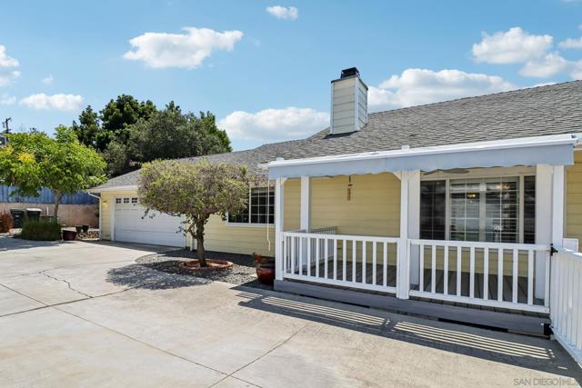4464 Maple Ave, La Mesa CA: https://media.crmls.org/mediaz/0b93df7f-1a53-4aca-9bac-52d5dbe591a5.jpg