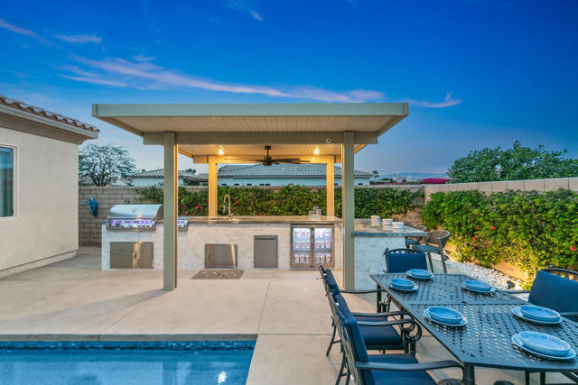 44830 Via Mirabel, La Quinta CA: https://media.crmls.org/mediaz/0b947e30-c276-43f2-8f64-61c90ea622fc.jpg