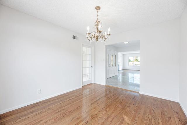 417 36th Avenue, San Mateo CA: https://media.crmls.org/mediaz/0b94bb1a-3668-49f6-bc4d-bfbf6d5bea8e.jpg