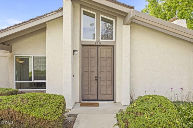 658 Holly Avenue, Oxnard CA: https://media.crmls.org/mediaz/0b94d7e4-6209-4c5e-b1b8-39ed73a9cab9.jpg