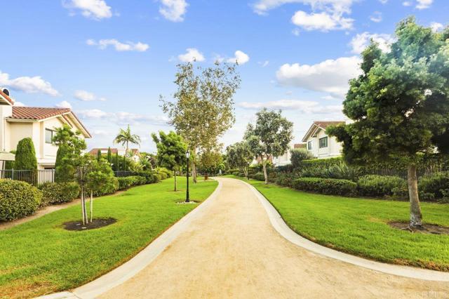 4065 Caminito Davila, San Diego CA: https://media.crmls.org/mediaz/0b952628-fef4-46c5-9e2a-61894d473d5f.jpg