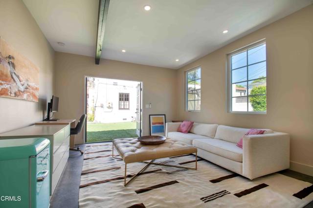 Detail Gallery Image 39 of 50 For 1014 Stearns Dr, Los Angeles,  CA 90035 - 3 Beds | 3 Baths