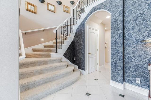 290 Bonnie Lane, Hollister CA: https://media.crmls.org/mediaz/0b9589c2-6c25-411e-8bcf-7c7d96d5c924.jpg