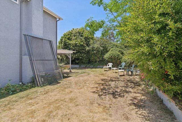 946 Carriage Drive, San Marcos CA: https://media.crmls.org/mediaz/0b95ae1b-bb8c-4c3d-b5da-c600205891c9.jpg