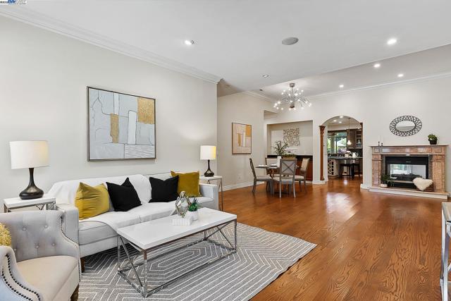 1673 Richardson Court, Concord CA: https://media.crmls.org/mediaz/0b96641e-b377-4ced-afbd-3d6a176ec038.jpg