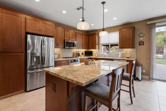 1515 Sunflower Drive, Hollister CA: https://media.crmls.org/mediaz/0b96646e-7955-476f-ab85-1cecf318dfe8.jpg