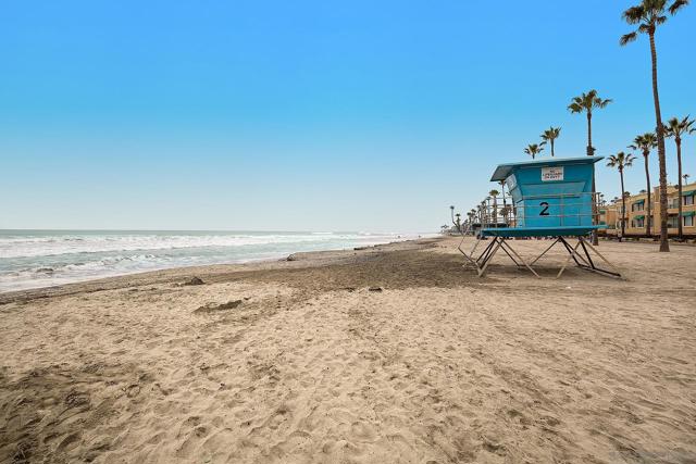 1786 Jasmine Way, Oceanside CA: https://media.crmls.org/mediaz/0b968436-dbe8-4674-8f2f-236d92bc87a1.jpg