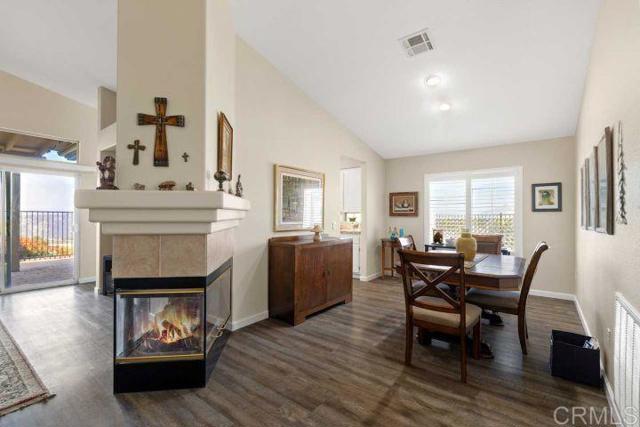 2307 Columbine Drive, Alpine CA: https://media.crmls.org/mediaz/0b968472-821b-48d5-be4d-145e1e366ddb.jpg