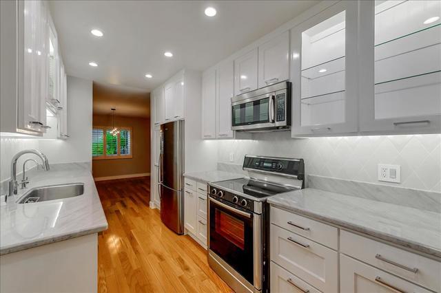 1203 N Sweetzer Avenue, West Hollywood CA: https://media.crmls.org/mediaz/0b9688ac-968b-444b-aca9-a0231535dacf.jpg