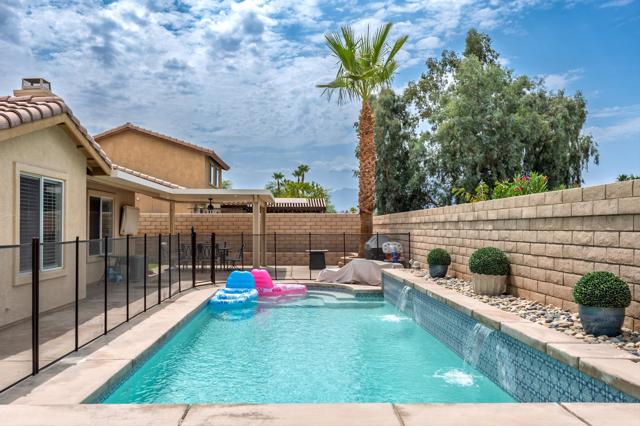 78860 Zenith Way, La Quinta CA: https://media.crmls.org/mediaz/0b96b910-34a8-4108-a67d-cde61e9a9668.jpg
