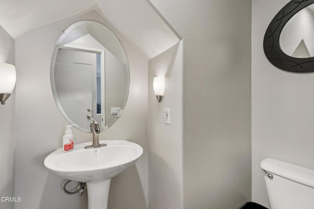 Detail Gallery Image 12 of 37 For 2030 Ocaso Pl, Oxnard,  CA 93030 - 4 Beds | 2/1 Baths