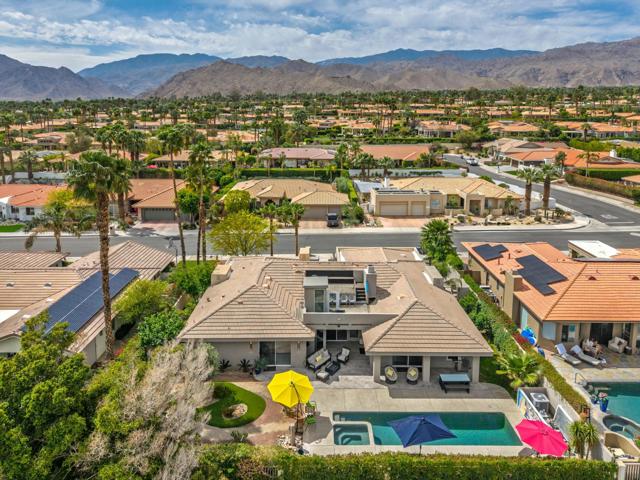 73112 Bel Air, Palm Desert CA: https://media.crmls.org/mediaz/0b9812d8-7568-4d92-bd1c-379a68d6eb8c.jpg