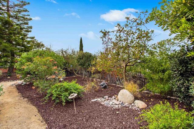 Detail Gallery Image 40 of 48 For 1485 Los Cedros Ln, Escondido,  CA 92026 - 3 Beds | 2/1 Baths