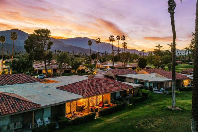 43 Sunrise Drive, Rancho Mirage CA: https://media.crmls.org/mediaz/0b9a6755-f304-4dbe-a2b6-cee69a7727d1.jpg