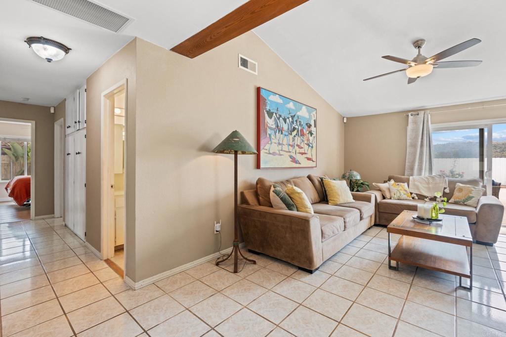 2002 Ladera Ct