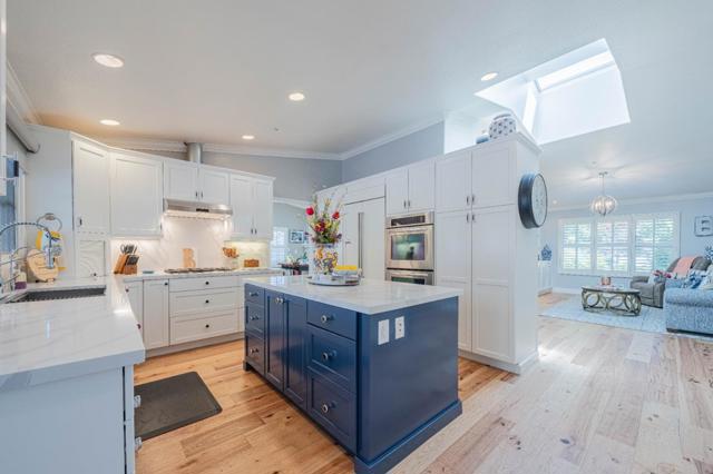 25552 Meadowview Circle, Salinas CA: https://media.crmls.org/mediaz/0b9c4c45-acda-4c9c-bc21-628e0ecbf1f2.jpg