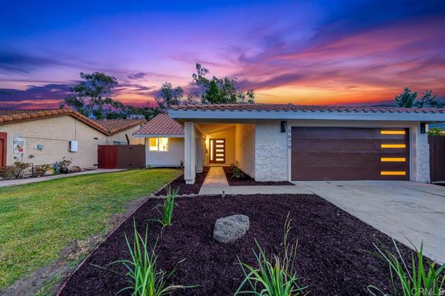 Detail Gallery Image 2 of 37 For 5679 Antigua Bld, San Diego,  CA 92124 - 3 Beds | 2 Baths