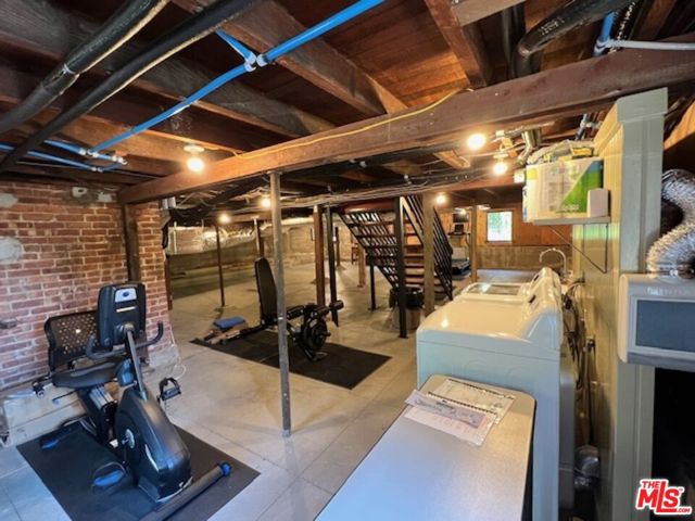 1340 Carroll Avenue, Los Angeles CA: https://media.crmls.org/mediaz/0b9e3443-aee4-4d02-9044-3a73507995c1.jpg