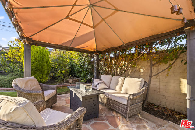 505 Panama Avenue, Long Beach CA: https://media.crmls.org/mediaz/0ba0422f-d0ff-4bc0-9c0c-596c1ed614a6.jpg