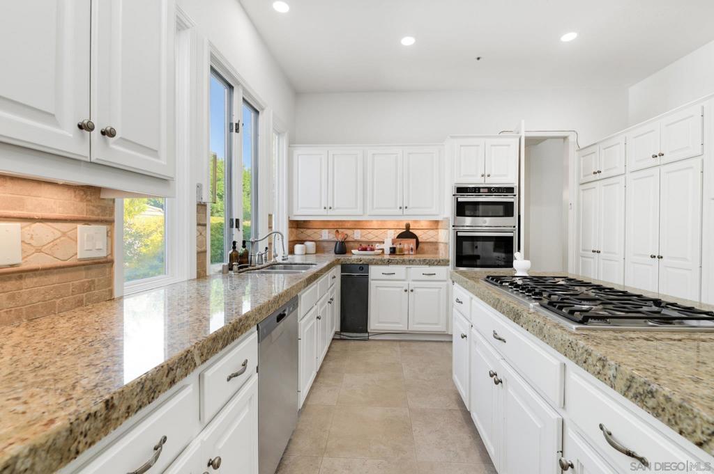 MLS #250042653SD image #6