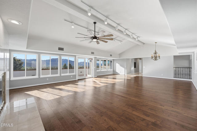 Detail Gallery Image 11 of 74 For 2207 Terra Bella Ln, Camarillo,  CA 93012 - 6 Beds | 3 Baths