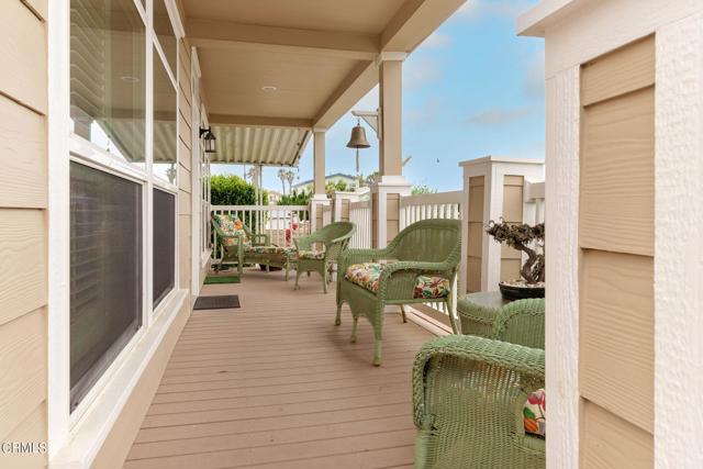 5540 W 5th Street, Oxnard CA: https://media.crmls.org/mediaz/0ba297a0-ba3b-4b7d-bba9-e6766f527f21.jpg