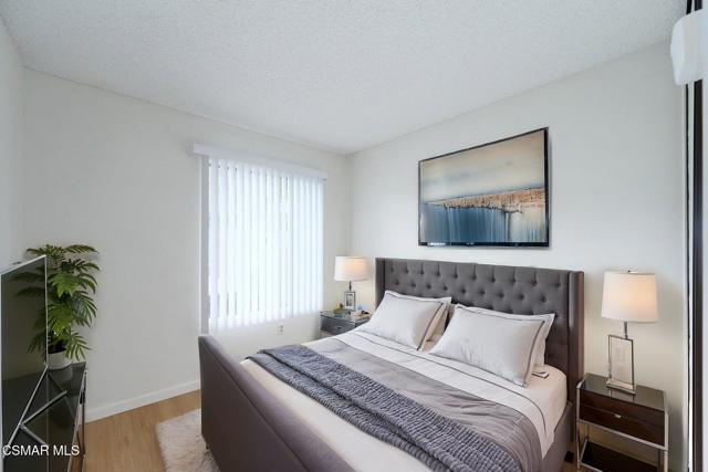 2307 Lillyvale Avenue, Los Angeles CA: https://media.crmls.org/mediaz/0ba39a66-bea3-4049-960a-916f291ed906.jpg