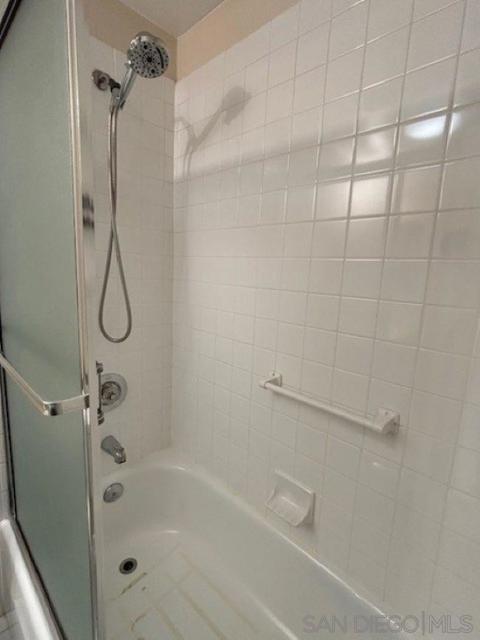 8641 Via Mallorca, La Jolla CA: https://media.crmls.org/mediaz/0ba3c46d-6582-4202-9c11-d65ad7fa909a.jpg