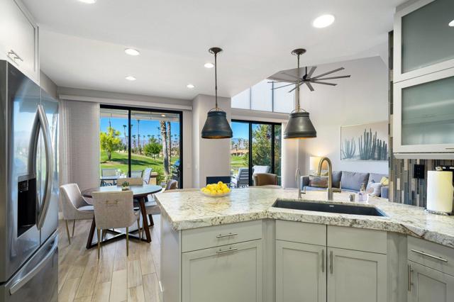 38417 Nasturtium Way, Palm Desert CA: https://media.crmls.org/mediaz/0ba50b47-4856-40ee-85ad-aa65fceb8c00.jpg
