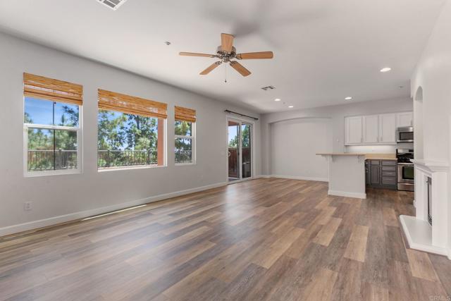 Detail Gallery Image 14 of 47 For 1241 Highbluff Ave, San Marcos,  CA 92078 - 3 Beds | 2/1 Baths