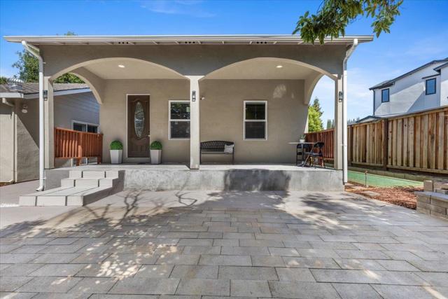 20393 Zorka Avenue, Saratoga CA: https://media.crmls.org/mediaz/0ba6095d-cefc-4051-8155-dfa4385b6d8a.jpg