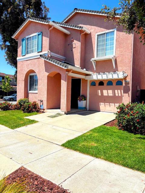1605 HERMOCILLA Way, San Jose CA: https://media.crmls.org/mediaz/0ba6bde1-ddd4-41b7-9d09-44494524c5df.jpg