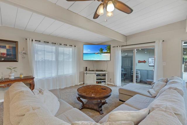 6881 F Street, Tres Pinos CA: https://media.crmls.org/mediaz/0ba6dee3-57c4-4780-912e-501ee4989bd2.jpg