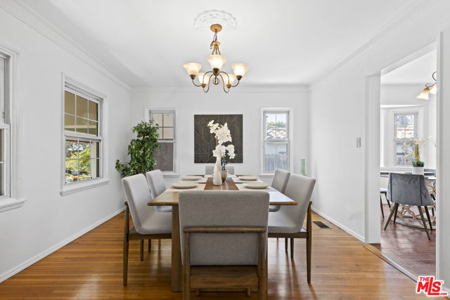 1335 S Sierra Bonita Avenue, Los Angeles CA: https://media.crmls.org/mediaz/0ba7230c-e239-44c2-b7a5-c38fbe5e7c09.jpg
