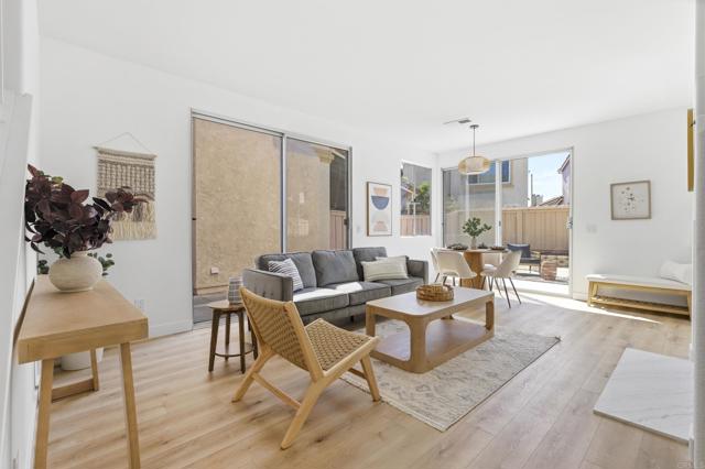 Detail Gallery Image 4 of 27 For 8727 Westmore Rd #24,  San Diego,  CA 92126 - 3 Beds | 2/1 Baths